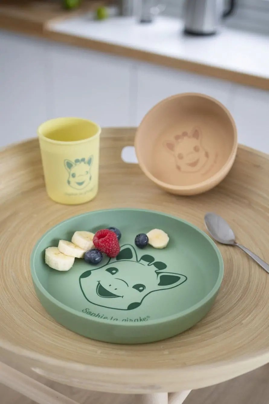 Easy-grip silicone cup for little hands