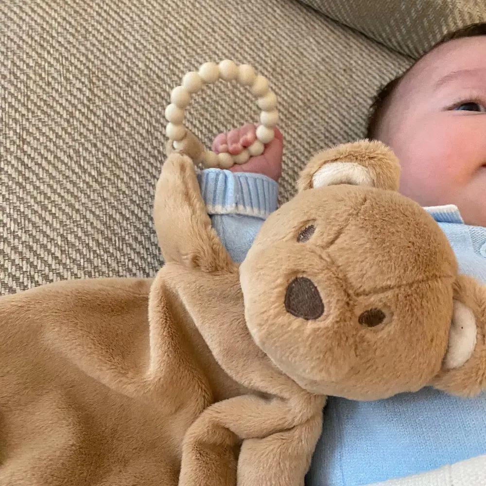 baby grabbing benni bear plush comforter