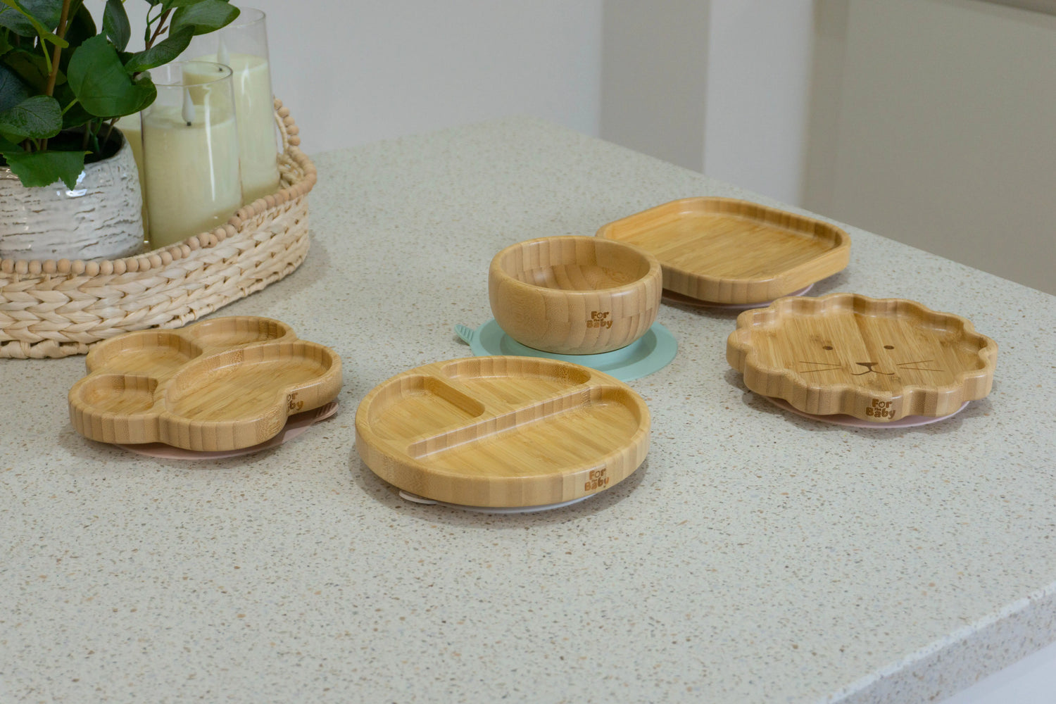 Bamboo feeding plates and bowls